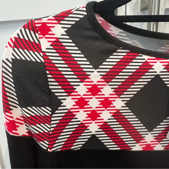 Black Red White  Checkered Striped Plaid Long Sleeve Top - Picture 5 of 6
